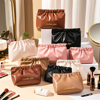 Sac de maquillage plissé en cuir PU pour femme avec fermeture à rabat, portable, étanche, pour le voyage et l'usage quotidien, mini sacs