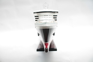 Modèle de bateau de croisière Queen Mary 2 en bois de qualité supérieure, édition spéciale GIA NHIEN QUEEN MARY 2, avec logo OEM. - Product Image 2
