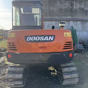 Excavatrice Doosan DH60 de 20 tonnes, importée de Corée du Sud, et excavatrice sur chenilles DH60 de 6 tonnes, et excavatrice d'occasion de 6 tonnes à l'exportation - Product Image 4