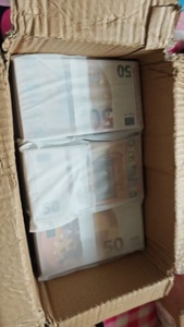 100 pièces de billets de banque factices <span class=keywords><strong>Euro</strong></span> durables et jetons de jeu - Articles de fête fantaisie pour décorations d'événements multi-occasions - Product Image 2