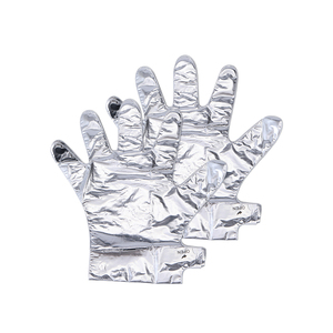 Gants masques hydratants et exfoliants jetables personnalisés au collagène et perle d'argent pour le soin des peaux mortes - Product Image 3