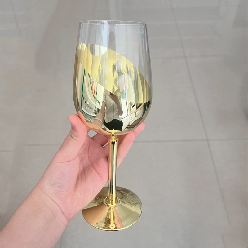 Elegant Matte Gold Wine Glasses - Perfect for Decor & Gifts