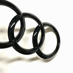 Emblema trasero de coche 4 anillos ABS insignia de maletero para <span class=keywords><strong>Audi</strong></span> A3 A4 A5 A6 A7 A1 A2 Q2 Q3 Q4 <span class=keywords><strong>Q5</strong></span> Q7 Q8 TT S3 S4 S5 S6 S7 - Product Image 1