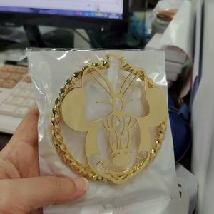 Boucles d'oreilles créoles personnalisées en forme de chat avec diamants CZ pour femmes, boucles d'oreilles tendance en acier inoxydable avec diamants torsadés - Product Image 5