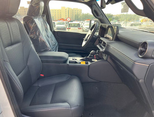 Voitures d'occasion abordables et propres, <span class=keywords><strong>Toyota</strong></span> Prado First Edition 2024 |   V4 |   SUV de 2,8 L prêt à être expédié - Product Image 4