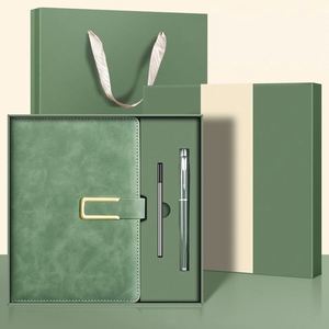 Ensemble cadeau de luxe personnalisé en cuir PU pour entreprise : Carnet d'adresses portable créatif et tendance avec stylo - Product Image 1