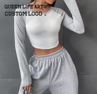 Haut court personnalisé pour femmes Bale blanc et gris Tie Dye impression Denim motif 3D avec trou décoration sans Logo femme t-shirt