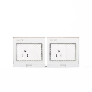 <span class=keywords><strong>Prise</strong></span> murale double <span class=keywords><strong>extérieure</strong></span> IP55 étanche avec interrupteur à deux positions pour la recharge en milieu agricole - Product Image 1