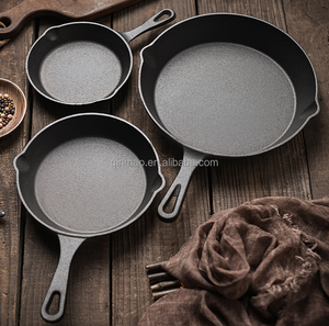 Hot Sale Pre-seasoned <strong>Round</strong> Cast Iron Mini <strong>Egg</strong> Fry <strong>Pan</strong> Price - Product Image 4