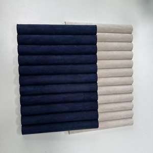 Panneau à lattes en <span class=keywords><strong>bois</strong></span> souple à roulement <span class=keywords><strong>vertical</strong></span> d'armoire Panneau mural en MDF flexible Revêtement mural incurvé décoratif en <span class=keywords><strong>bois</strong></span> - Product Image 5