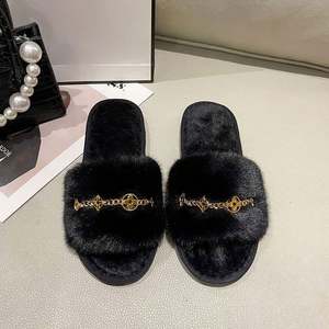 Nouveauté, pantoufles d'intérieur pour femmes en fausse fourrure, antidérapantes, silencieuses, avec chaîne en métal - Product Image 4