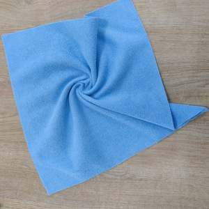 Paño de Limpieza de Microfibra 40x40cm 200GSM con Borde Cortado a Calor para Lavado de Autos - Product Image 3