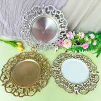 Assiette de présentation creuse royale ornée de 33 cm, en résine dorée et blanche, pour centre de table d'événements et de fêtes