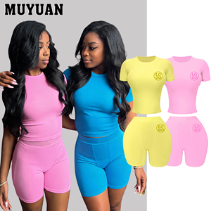 Abbigliamento Estivo da Donna, Completo Due Pezzi Tinta Unita, Top a Maniche Corte e Shorts a Vita Alta, Set Casual da Lounge, Streetwear - Product Image 1