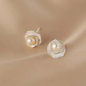 Boucles d'oreilles clous exquises en argent sterling S925 avec perles naturelles - Product Image 4