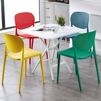 Chaise en plastique empilable multicolore respirante, chaise de salle à manger ergonomique avec dossier creux pour restaurant extérieur, hôtel