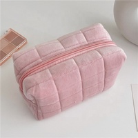 Sac à Cosmétiques en Fourrure Rose Accessoires de Voyage Promotionnels Personnalisables Vente en Gros Pochette de Maquillage pour Filles Petit Sac à Cosmétiques