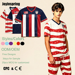 Vente en gros de maillots personnalisés avec drapeau américain, col en V, séchage rapide, respirant, vêtements de sport pour garçons, nouveaux t-shirts de sport formels d'été pour garçons - Product Image 1