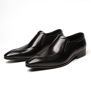 Nouvelles chaussures d'été pour hommes en cuir et cuir verni, chaussures décontractées colorées à bout pointu de style anglais élégant - Product Image 2