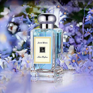 El Mejor Perfume en Aerosol Corporal Floral de Larga Duración, Tamaño Regular de 100 ml, Modelo 056, Fragancia Original Francesa <span class=keywords><strong>para</strong></span> <span class=keywords><strong>Mujer</strong></span>, Botella de Vidrio - Product Image 3