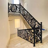 Rampe d'escalier en fer forgé de luxe au design élégant pour escalier intérieur