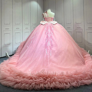 Robe de bal Quinceañera Lsmu187 rose poudré, longueur ras du sol, traîne chapelle, en satin moderne, imprimé pailleté, décolleté cœur, taille naturelle, pour soirée - Product Image 2