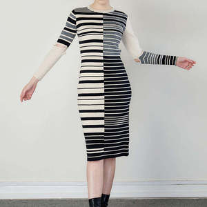 Nuevo diseño de rayas estampado suéter vestido de mujer de manga larga de punto falda vestido de cuello redondo - Product Image 1
