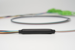 Venta al por mayor 12-Fiber Ribbon Pigtail Breakout 900Um Tubos sueltos Modo único Flat Patch Cable Color FTTH IP - Product Image 4