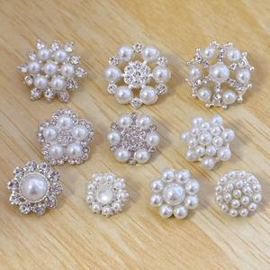 Sang Trọng Vàng Bạc Kim Loại Kẽm Hợp Kim Pha Lê Rhinestone Biểu Tượng Tùy Chỉnh Ngọc Trai Chân Nút Nút Cho Phụ Nữ Quần Áo Phụ Nữ Quần Áo - Product Image 3