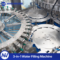 Machine de remplissage d'eau/thé automatique haute vitesse 3-en-1 NAVAN XGF40-40-12 19000-20000BPH avec moteur PLC pour bouteilles/fûts en plastique