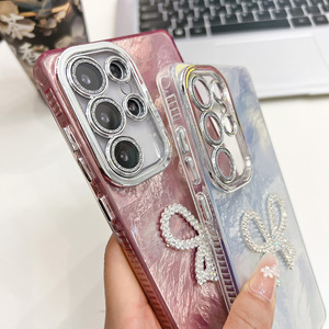 Funda para iPhone 16 con Lazo de Diamantes de Imitación, Protección de Lente de TPU, Cobertura Total, Diseño Electrochapado en Gris Plateado - Product Image 3