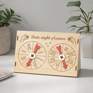 Rueda giratoria de noche con fecha grabada personalizada, planificador único para parejas, tablero de ideas de fecha de madera, actividad divertida de aniversario romántico - Product Image 1