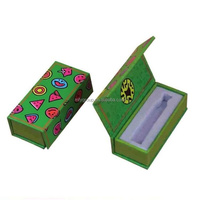 Boîtes d'emballage en forme de livre avec fermeture magnétique résistante aux enfants, logo personnalisé, boîtes d'emballage en carton doré gaufré, emballage CR