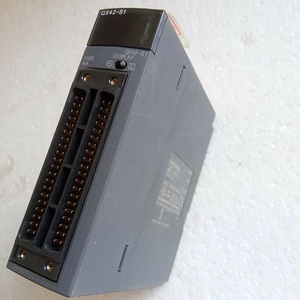 QX42-S1 โมดูลนำเข้าซีรีส์ Q ใหม่เอี่ยม โมดูลคอนโทรลเลอร์แบบตั้งโปรแกรมได้ของแท้ พร้อมการรับประกันหนึ่งปี - Product Image 1