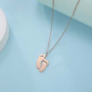 Collar personalizado, collar de acero inoxidable brillante, colgante de pies, joyería sin decoloración, grabado láser, joyería en blanco - Product Image 3