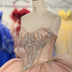 Robe de bal de Quinceañera 6868 avec imprimé princesse en strass et cristaux, antistatique, couleur champagne, décolleté cœur, traîne chapelle et nœud - Product Image 5