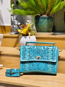 Bolso bandolera de cuero genuino de primera calidad, diseño floral tallado a mano, 100% cuero genuino para mujer. - Product Image 2