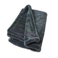 Serviette de séchage en microfibre à boucle torsadée sans bord 1200 g/m² de marque privée de qualité coréenne pour le séchage de la voiture