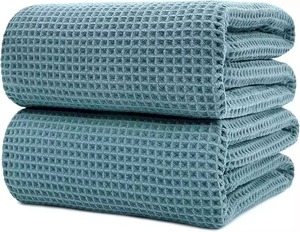 POLYTE Quick-Dry <b>Microfiber</b> <b>Bath</b> <b>Towel</b> Set of 2 Lint-Free 70 X 35 Inches Waffle Weave 300-499 GSM - Product Image 3