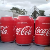 Modèle publicitaire gonflable géant personnalisé en forme de canette de soda/bouteille de boisson en aluminium pour la vente au détail, les événements éphémères, les vitrines de rue et les expositions