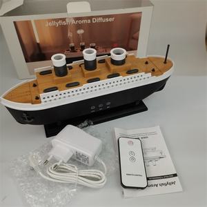Vente en gros de modèle de bateau de méduse diffuseur d'arôme avec humidificateur à anneau de fumée télécommandé - Product Image 6