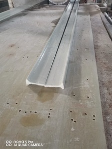 Pultruded <span class=keywords><strong>FRP</strong></span> tam giác hình dạng Gà Nuôi Vật liệu slat tầng hỗ trợ chùm - Product Image 6