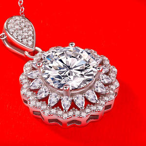 Collar con Colgante de Plata de Ley 925 con Moissanita y Baño de Platino para Mujer, Joyería Clásica y Moderna para Bodas - Product Image 4