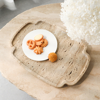 Plateau à gâteaux et à biscuits en marbre décoratif moderne, plateau de service en pierre naturelle écologique à bord nuage pour la maison, l'hôtel, les plats, les assiettes