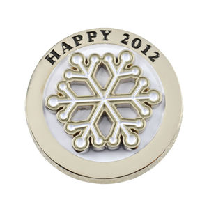 Kustomisasi Logo Anda untuk Pin Chrome Heart Berwarna-warni dan Pin Pink, Badge Logam Kustom 2/3D - Product Image 3