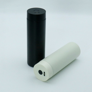 Bouteille d'eau isotherme intelligente avec verrouillage par empreinte digitale, noir ivoire, 68x68x210mm, contrôle par capteur, batterie rechargeable intégrée - Product Image 2