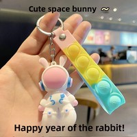 Porte-clés en silicone en forme de lapin de dessin animé, jouet en peluche mignon, breloque pour livre et sac, cadeau exquis pour la maternelle, clé de voiture