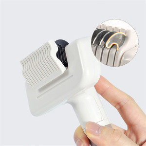 <span class=keywords><strong>Brosse</strong></span> de toilettage pour animaux de compagnie 3 en 1, démêlant, éliminant les poils et nettoyant, pour chiens et chats, <span class=keywords><strong>brosse</strong></span> de toilettage pour animaux de compagnie, <span class=keywords><strong>brosse</strong></span> pour enlever les poils - Product Image 4