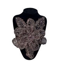 Applique de fleur perlée 3D fait à la main en dentelle à paillettes brodée de strass à coudre pour vêtements DIY robe robe tissu à coudre
