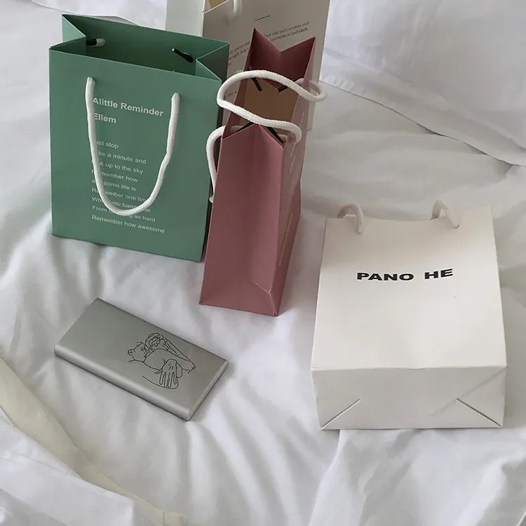 Sacos de presente para compras personalizados, sacola de papel revestida branca reciclada com alça de pano